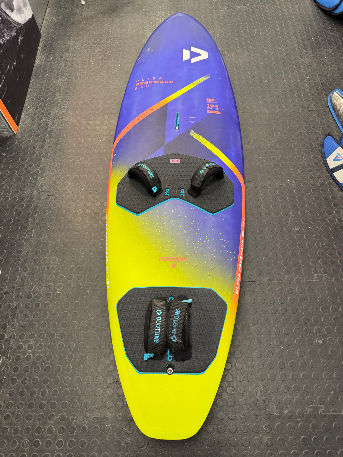 Duotone Ultra FreeWave SLS 2025 Windsurf Board ( Ex Demo)